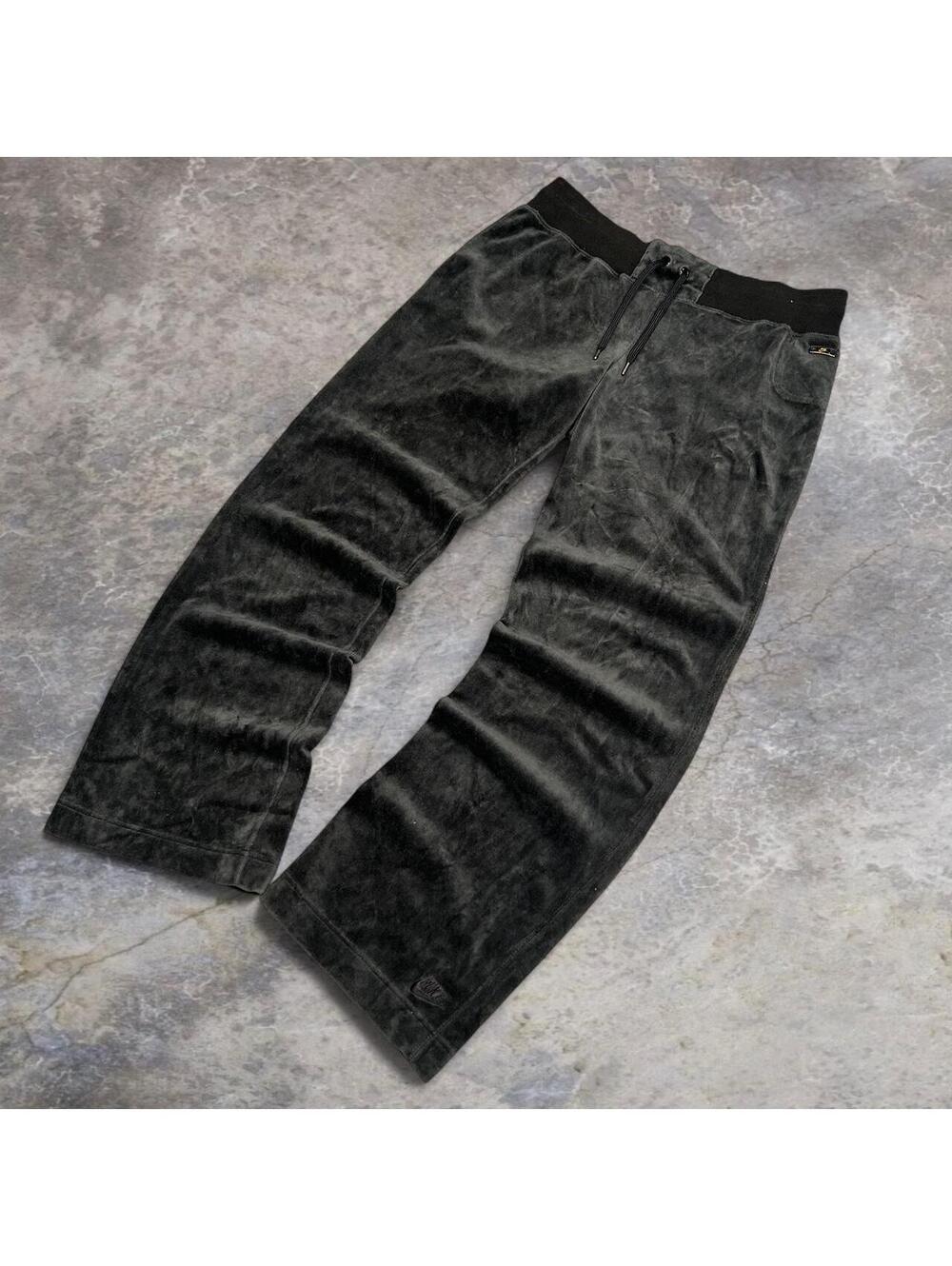 Black velvet Nike sweatpants #loungewear